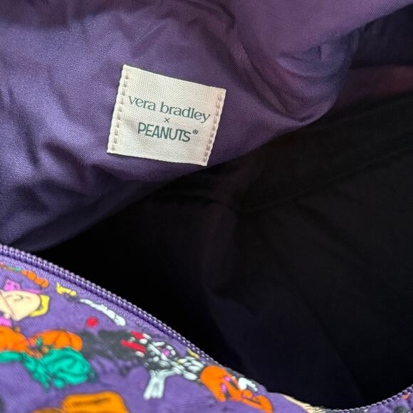 Vera Bradley Peanuts Snoopy Halloween Duffel Bag Travel Weekend Great Pumpkin - Picture 12 of 16